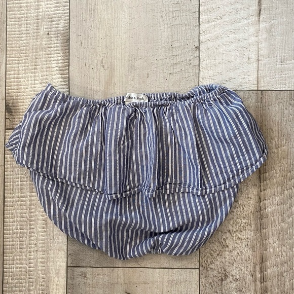 Abercrombie & Fitch Tops - Abercrombie & Fitch Off Shoulder Crop Top